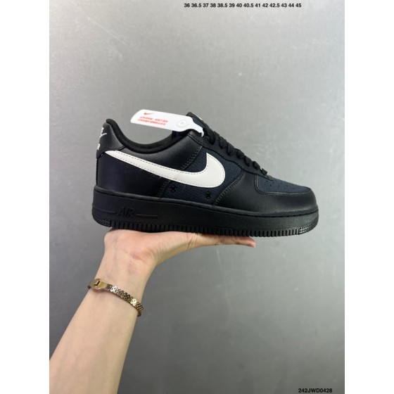 NIKE AIR FORCE 1'07